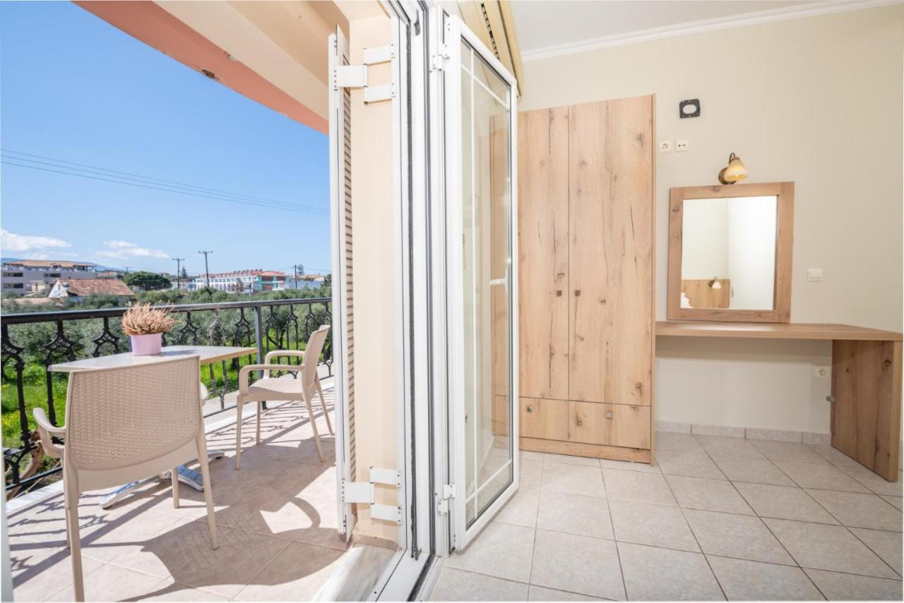 Premier Tsilivi Apartment Bagian luar foto