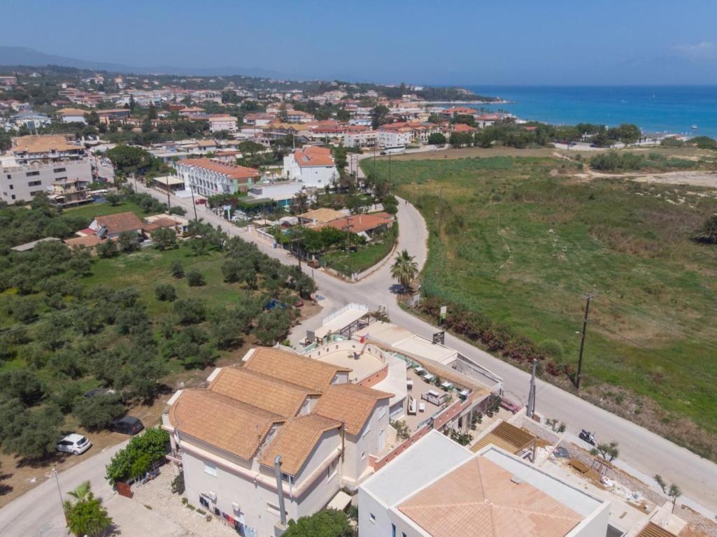 Premier Tsilivi Apartment Bagian luar foto